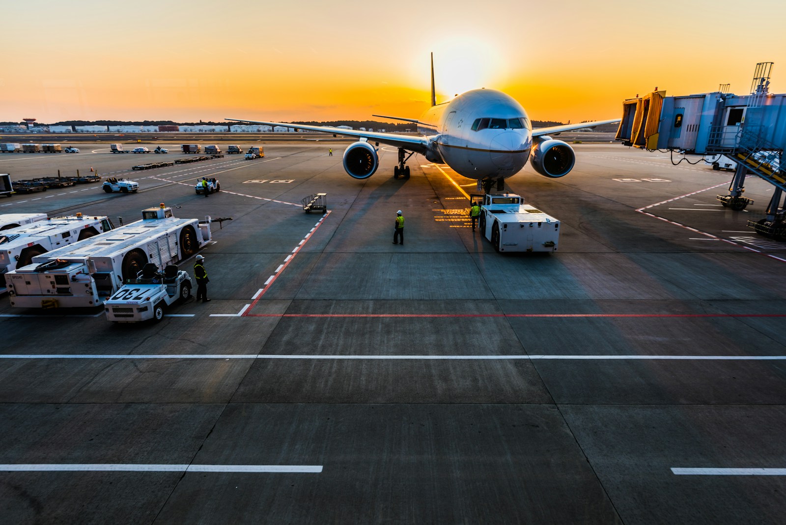 Hit the Ground Running: 6 Ways to Settle into a New Place on Your Family Adventure